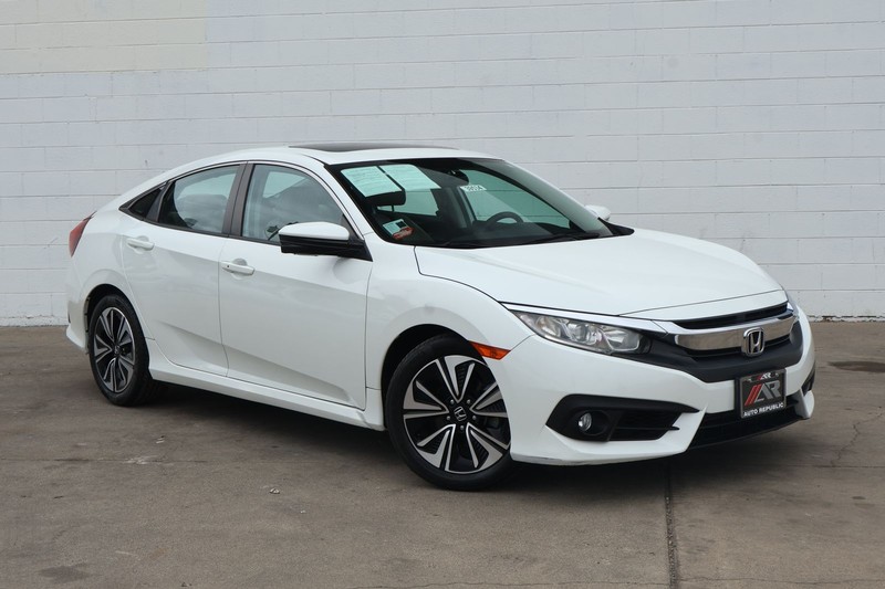 Honda Civic Sedan Vehicle Full-screen Gallery Image 01