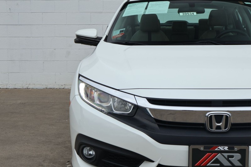 Honda Civic Sedan Vehicle Full-screen Gallery Image 03