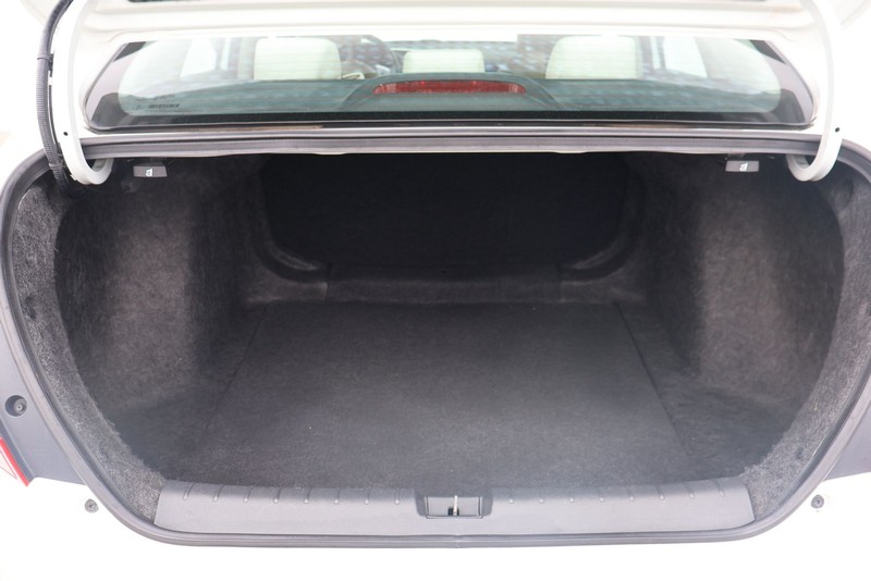Honda Civic Sedan Vehicle Full-screen Gallery Image 08