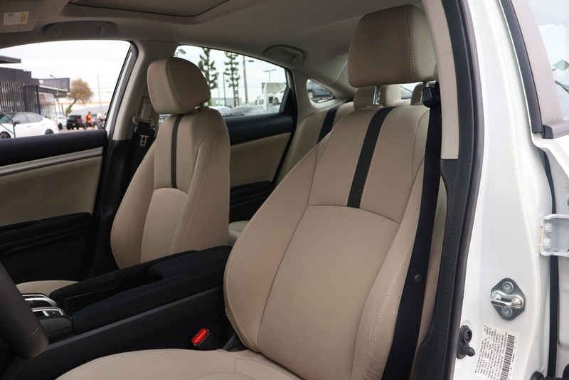 Honda Civic Sedan Vehicle Full-screen Gallery Image 16