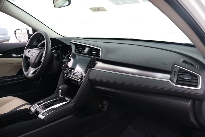Honda Civic Sedan Vehicle Full-screen Gallery Image 18