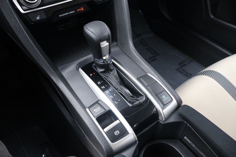 Honda Civic Sedan Vehicle Full-screen Gallery Image 29