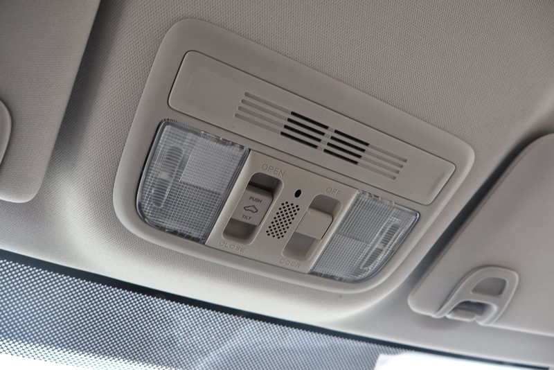 Honda Civic Sedan Vehicle Full-screen Gallery Image 30