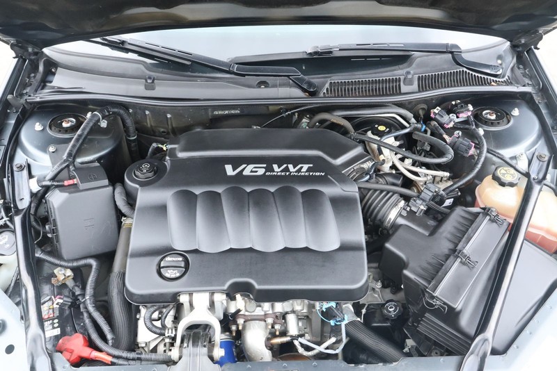 Chevrolet Impala Limited Vehicle Full-screen Gallery Image 12