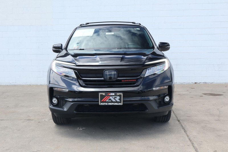 Honda Pilot Vehicle Full-screen Gallery Image 02