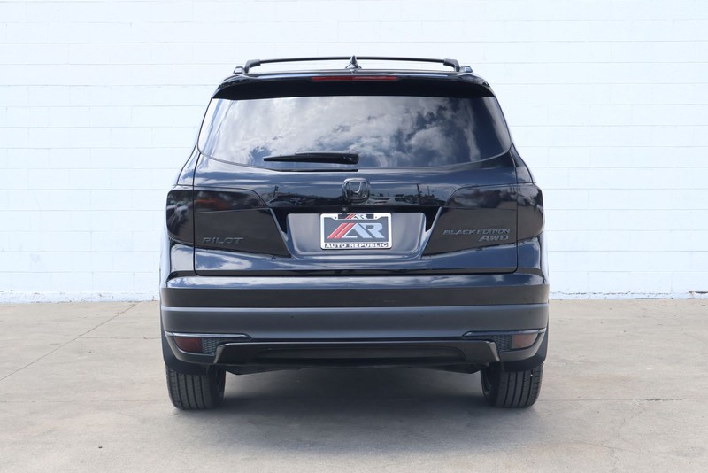 Honda Pilot Vehicle Full-screen Gallery Image 06