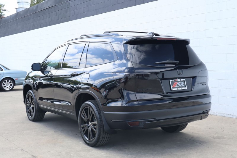 Honda Pilot Vehicle Full-screen Gallery Image 10