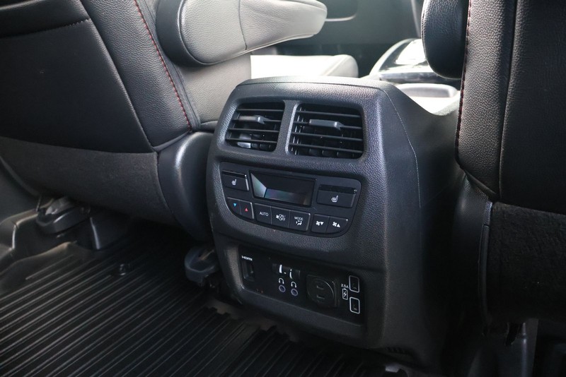 Honda Pilot Vehicle Full-screen Gallery Image 23