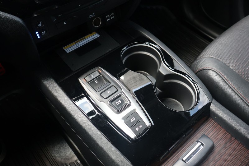 Honda Pilot Vehicle Full-screen Gallery Image 33
