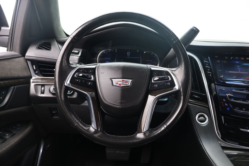 Cadillac Escalade ESV Vehicle Full-screen Gallery Image 28