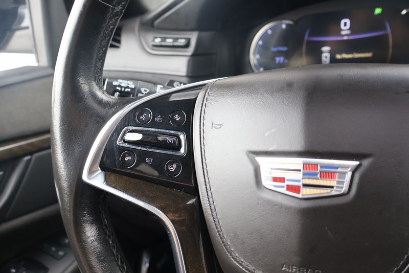 Cadillac Escalade ESV Vehicle Full-screen Gallery Image 29