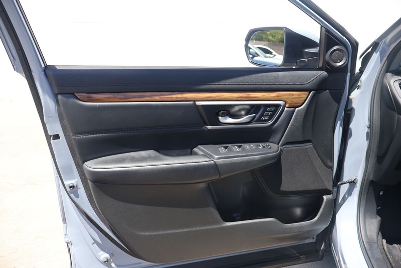 Honda CR-V Vehicle Full-screen Gallery Image 15