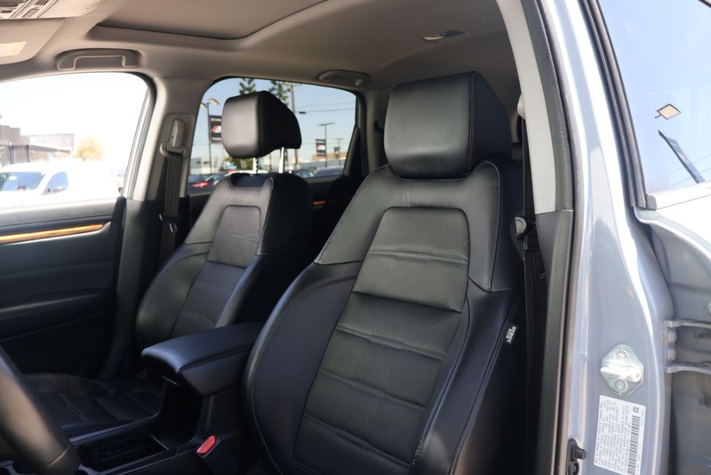 Honda CR-V Vehicle Full-screen Gallery Image 17