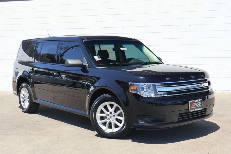 Ford Flex Vehicle Full-screen Gallery Image 01