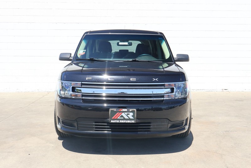 Ford Flex Vehicle Full-screen Gallery Image 02