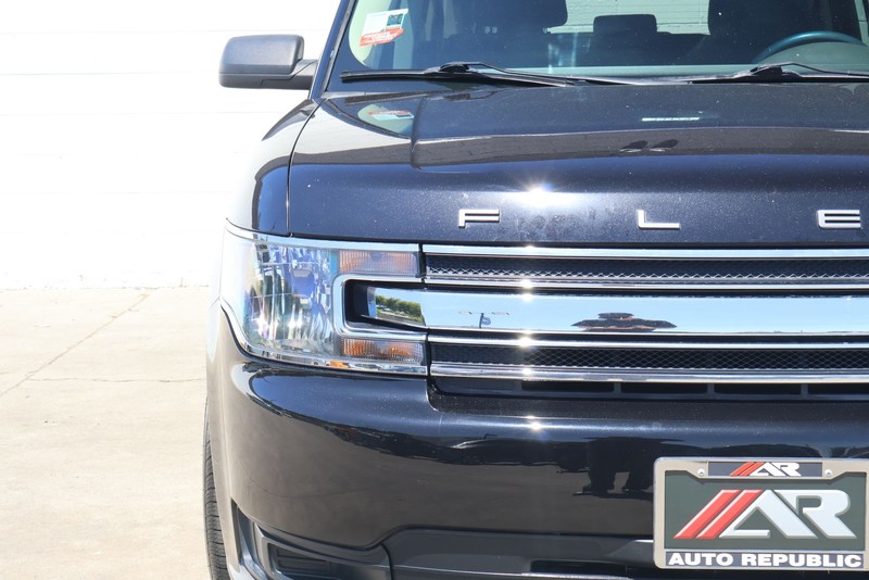 Ford Flex Vehicle Full-screen Gallery Image 03