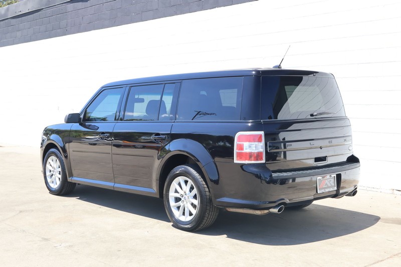Ford Flex Vehicle Full-screen Gallery Image 09