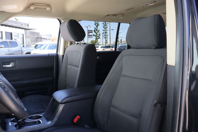 Ford Flex Vehicle Full-screen Gallery Image 16