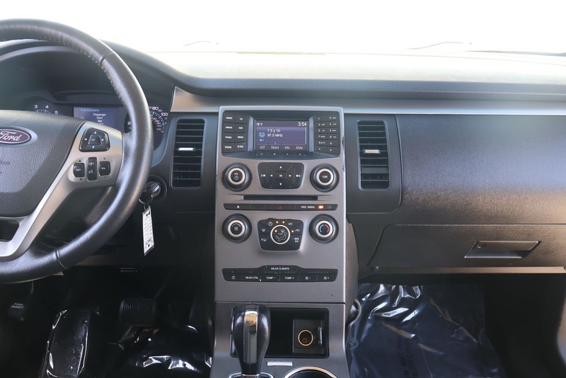 Ford Flex Vehicle Full-screen Gallery Image 28