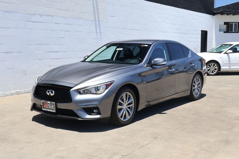 INFINITI Q50 Vehicle Full-screen Gallery Image 11
