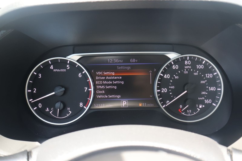 Nissan Sentra Vehicle Full-screen Gallery Image 22