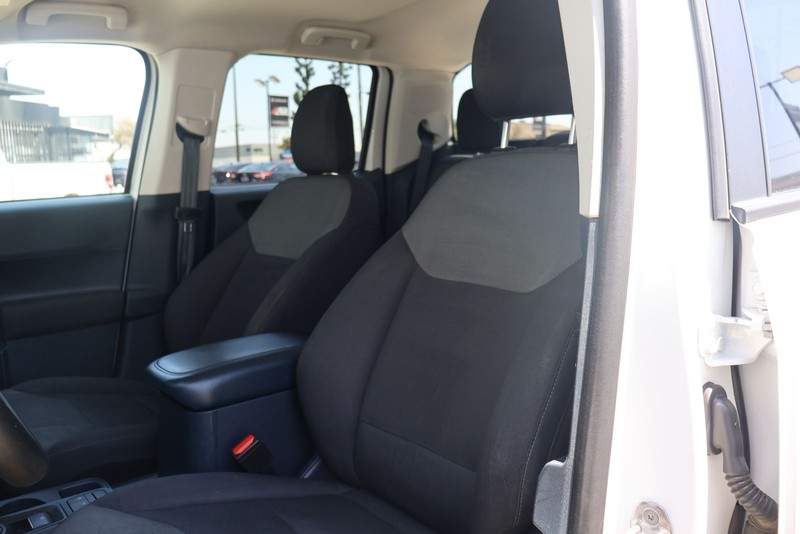 Ford Maverick Vehicle Full-screen Gallery Image 14