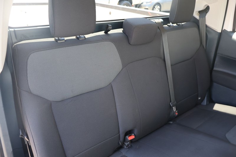 Ford Maverick Vehicle Full-screen Gallery Image 17