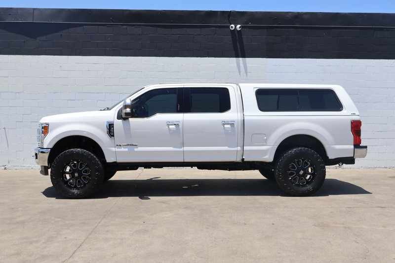 Ford Super Duty F-350 SRW Vehicle Full-screen Gallery Image 10