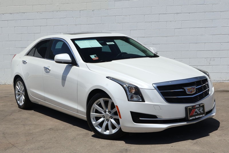 Cadillac ATS Sedan Vehicle Full-screen Gallery Image 01