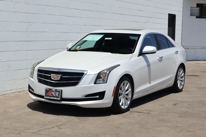 Cadillac ATS Sedan Vehicle Full-screen Gallery Image 11