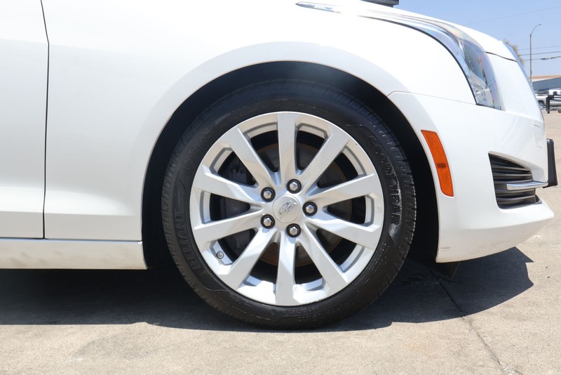Cadillac ATS Sedan Vehicle Full-screen Gallery Image 13