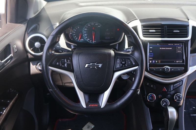Chevrolet Sonic Vehicle Full-screen Gallery Image 23