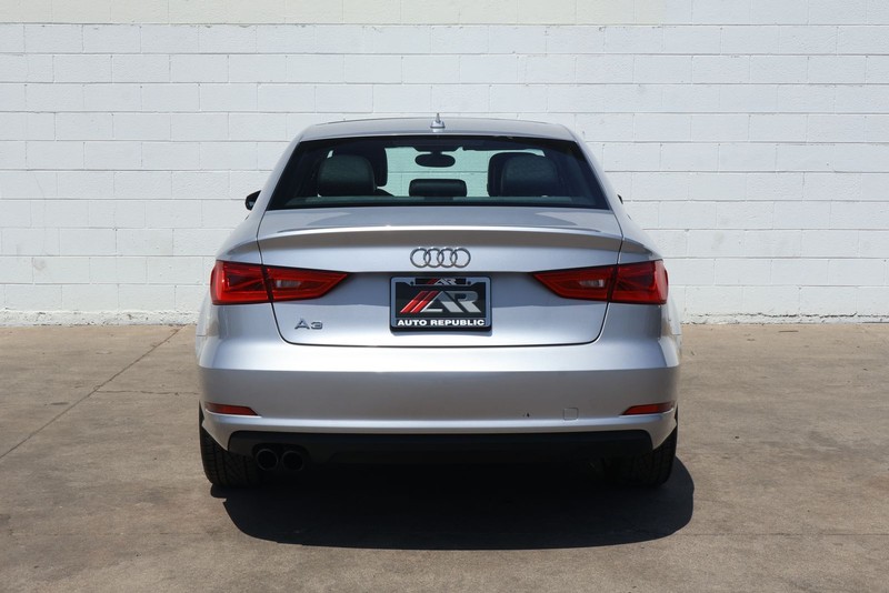 Audi A3 Vehicle Full-screen Gallery Image 06