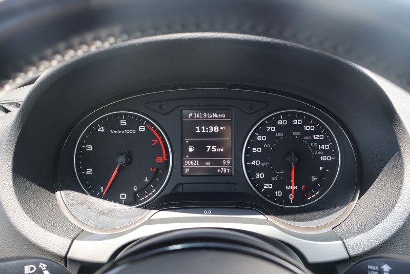 Audi A3 Vehicle Full-screen Gallery Image 22