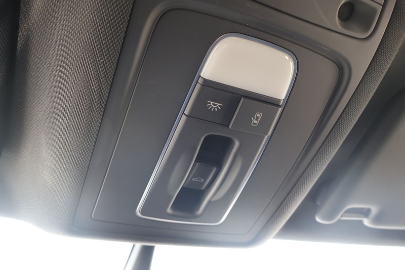 Audi A3 Vehicle Full-screen Gallery Image 29