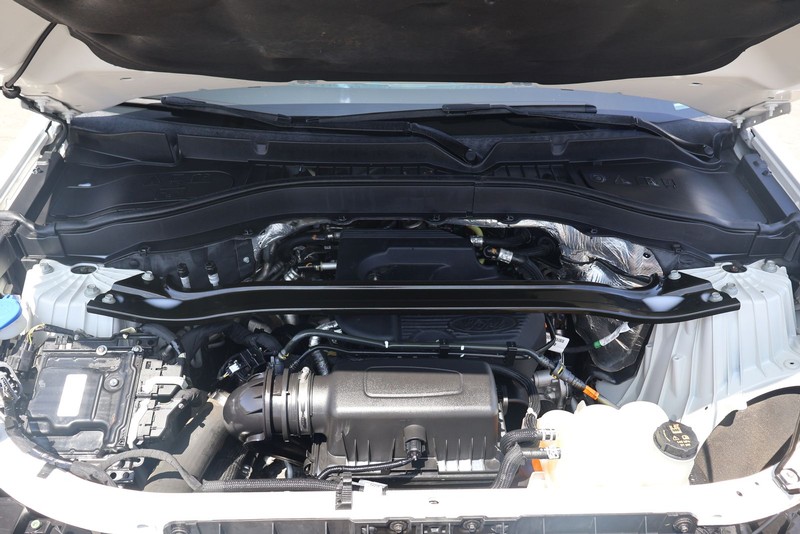 Ford Explorer Vehicle Full-screen Gallery Image 13