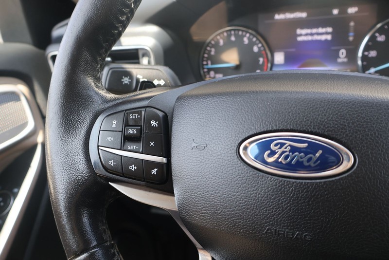 Ford Explorer Vehicle Full-screen Gallery Image 27