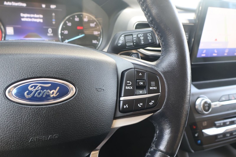 Ford Explorer Vehicle Full-screen Gallery Image 28