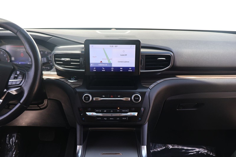 Ford Explorer Vehicle Full-screen Gallery Image 29