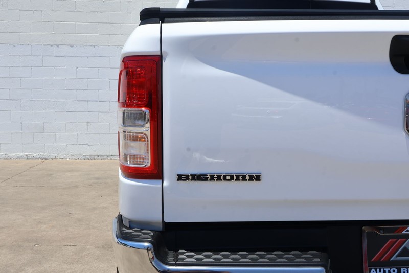 Ram 1500 Vehicle Full-screen Gallery Image 07