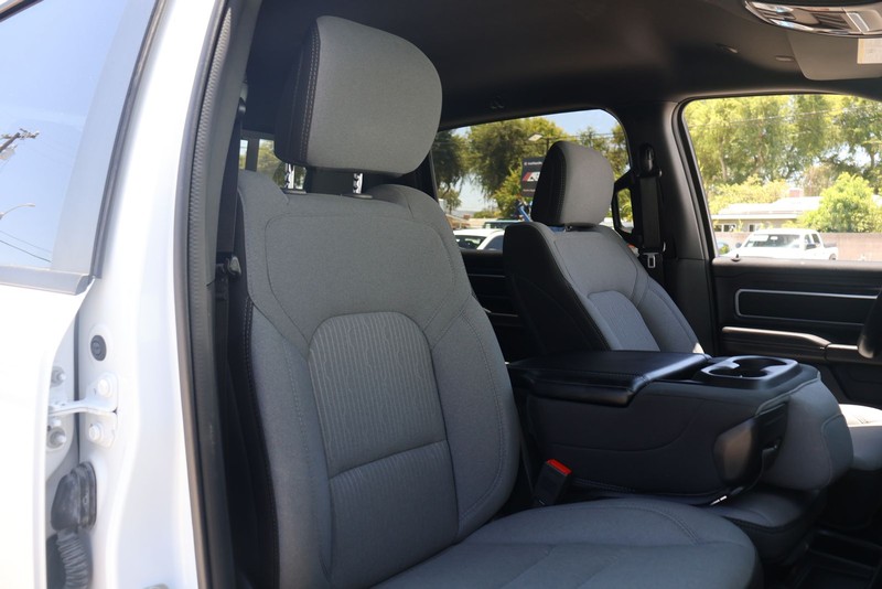 Ram 1500 Vehicle Full-screen Gallery Image 20