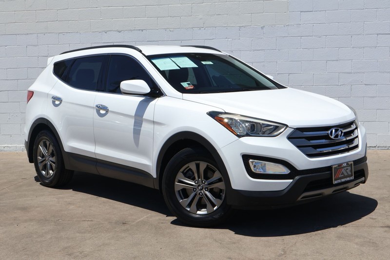 Hyundai Santa Fe Sport Vehicle Full-screen Gallery Image 01