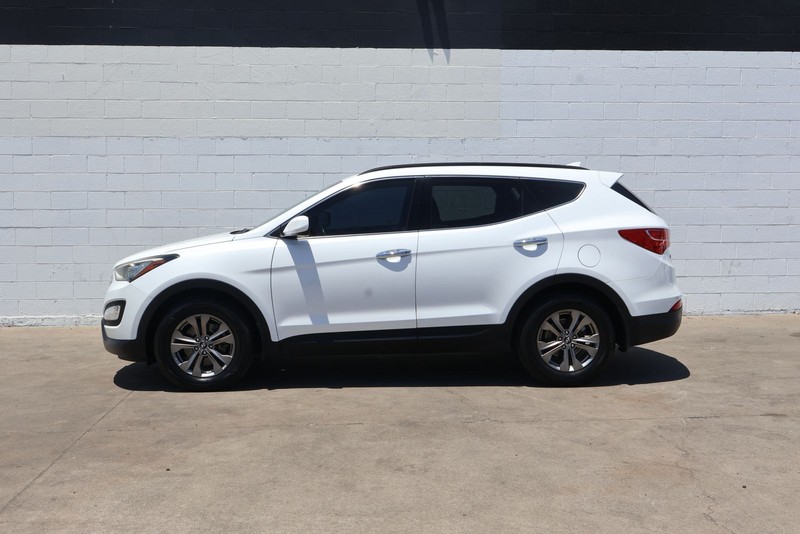 Hyundai Santa Fe Sport Vehicle Full-screen Gallery Image 10