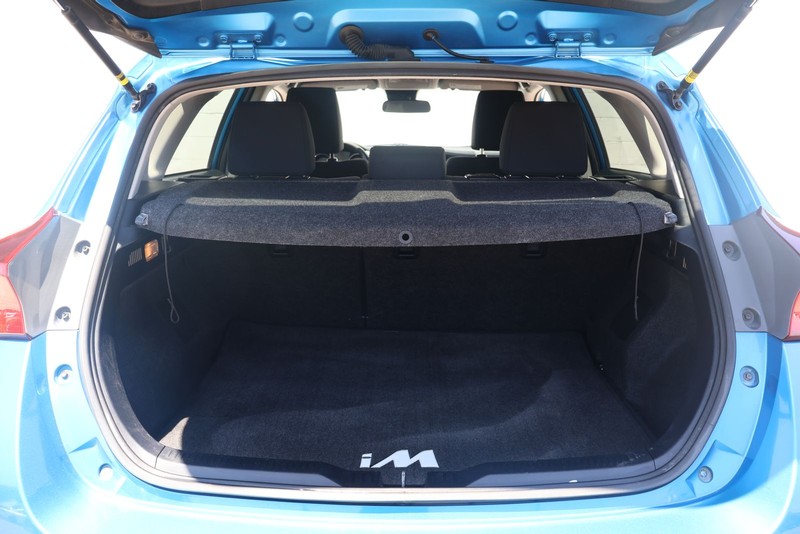 Toyota Corolla iM Vehicle Full-screen Gallery Image 08