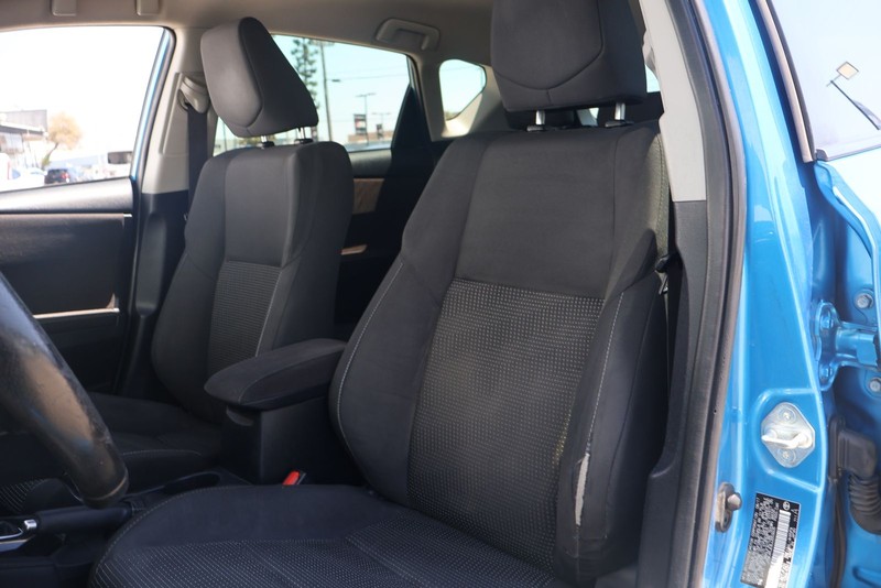 Toyota Corolla iM Vehicle Full-screen Gallery Image 16