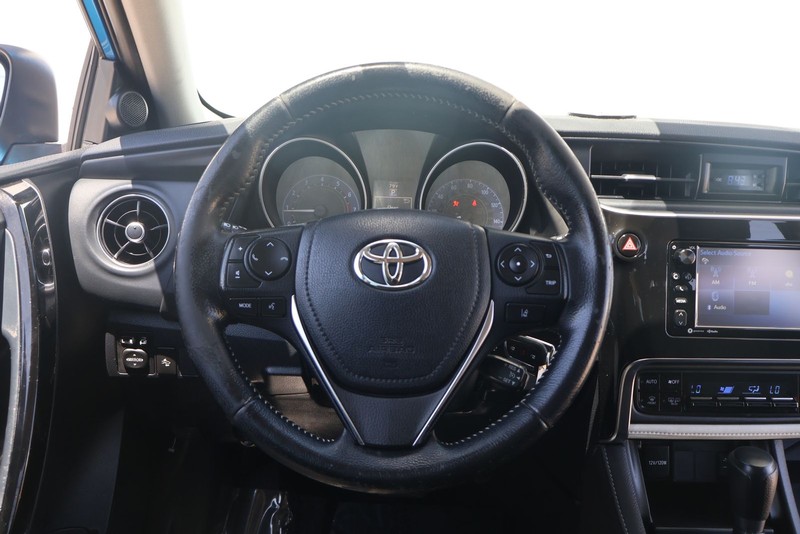 Toyota Corolla iM Vehicle Full-screen Gallery Image 23