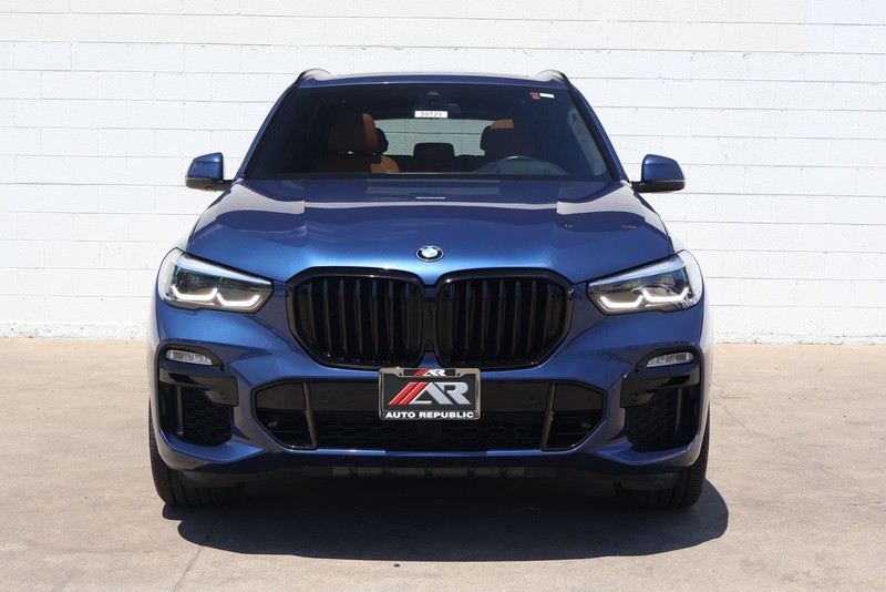 BMW X5 Vehicle Full-screen Gallery Image 02