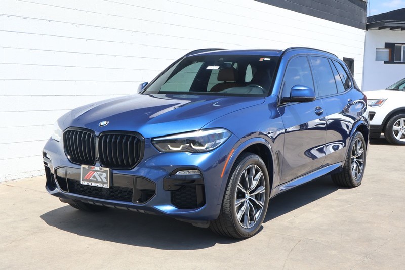BMW X5 Vehicle Full-screen Gallery Image 12