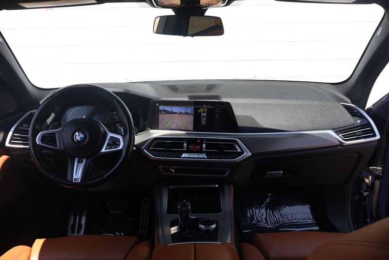 BMW X5 Vehicle Full-screen Gallery Image 23