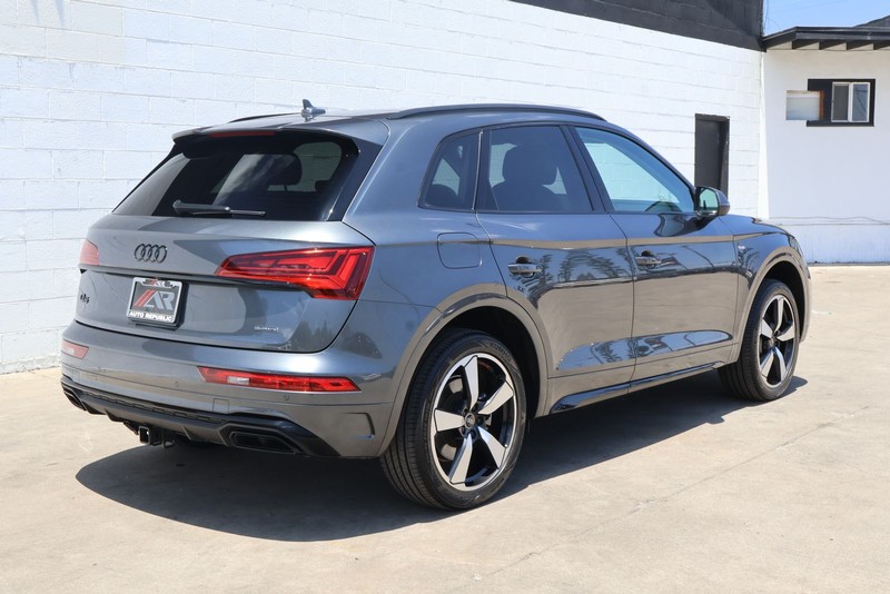 Audi Q5 Vehicle Full-screen Gallery Image 05